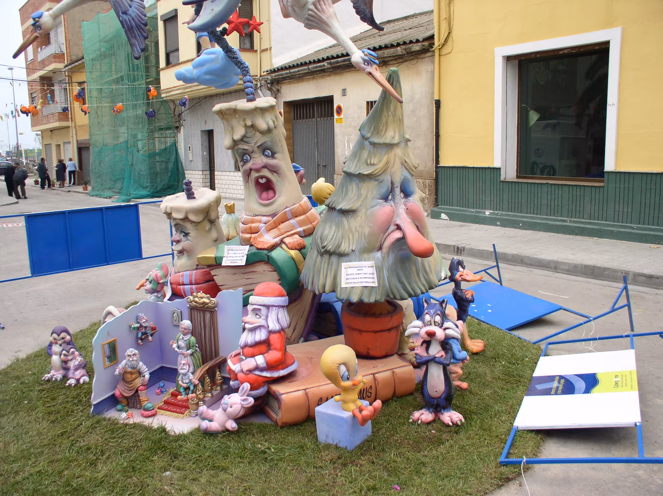 Falla Infantil Falla Luis Cendoya 2004